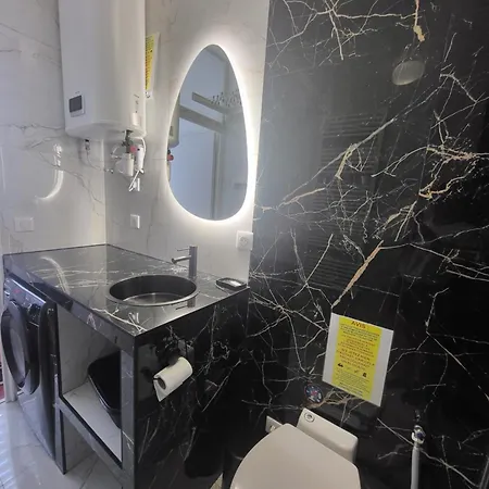 Grand T2 Cours Napoleon B Ajaccio (Corsica)