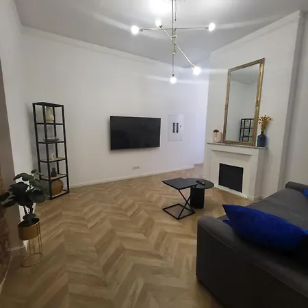 Grand T2 Cours Napoleon B Lägenhet