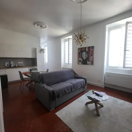 Grand T2 Cours Napoleon B *