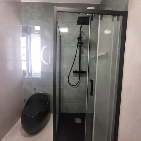 Grand T2 Cours Napoleon B Lägenhet