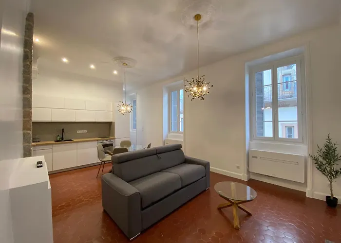 Grand T2 Cours Napoleon B Apartament
