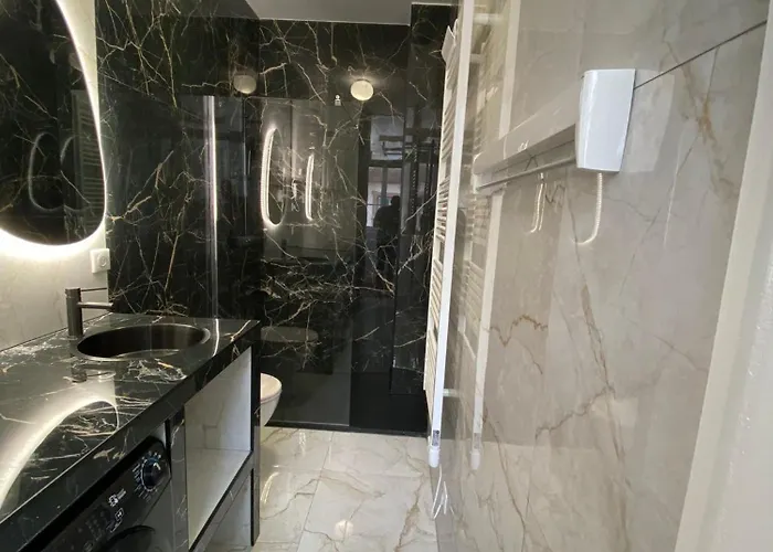 Daire Grand T2 Cours Napoleon B Ajaccio (Corsica)