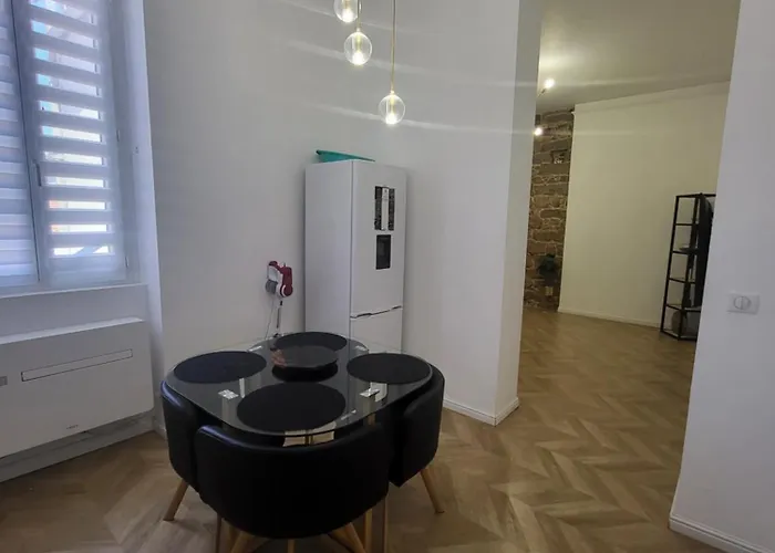 Grand T2 Cours Napoleon B Apartament *
