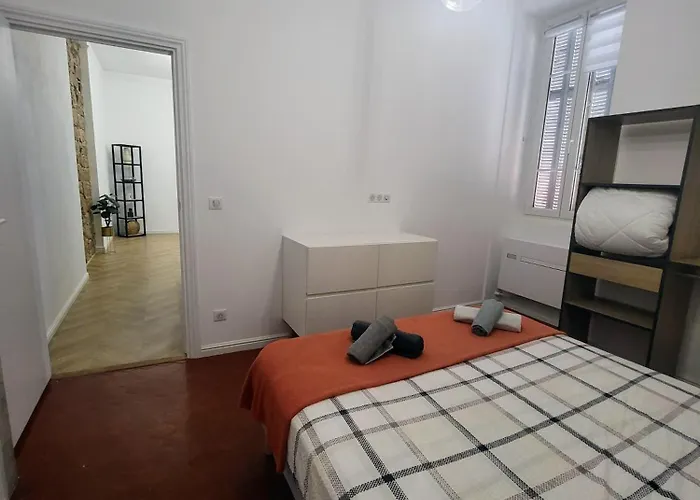Apartament Grand T2 Cours Napoleon B *